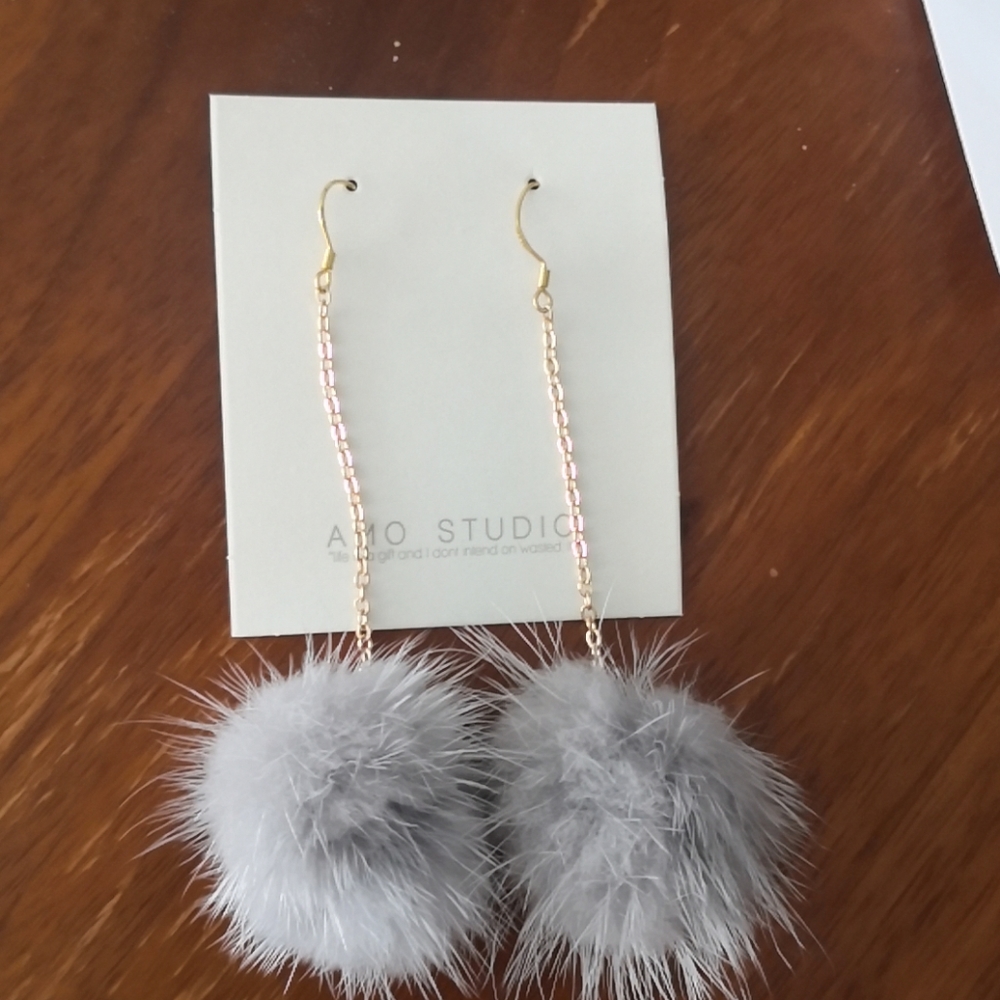 Assorted Earrings - Picture 4 of 8